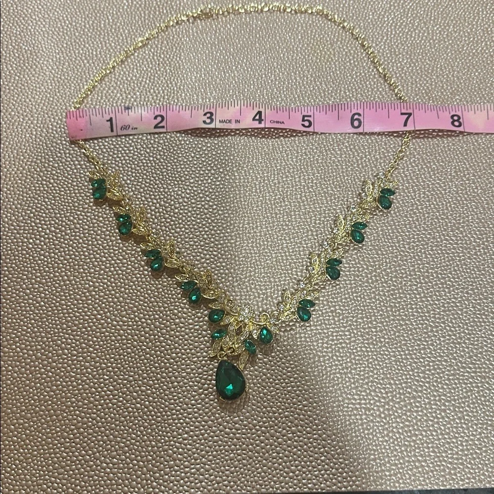 N/A gold tone